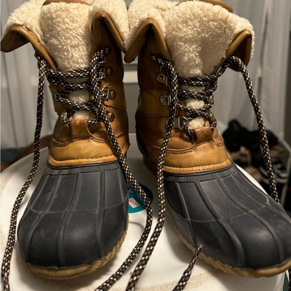 tommy hilfigure winter boots